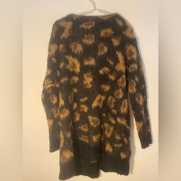 Free People Fuzzy Cardigan Womens Medium Oversized Button Front V Neck Sweater - Picture 4 of 4
